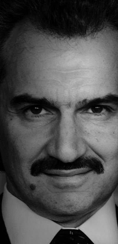 اجتمعت اللجنة الإدارية المنبثقة من مجلس أمناء مؤسسة الوليد للإنسانية برئاسة رئيس مجلس الأمناء صاحب السمو الملكي الأمير الوليد بن طلال بن عبد العزيز آل سعود، اجتماعها الأول لعام 2018 لاستعراض المشاريع القائمة والمقترحة للعام ذاته والتابعة لمؤسسة الوليد للإنسانية اليوم 06/02/2018 م بمقر المؤسسة بالرياض. حيث ذكرت الأمين العام لمؤسسة الوليد للإنسانية صاحبة السمو الملكي الأميرة لمياء بنت ماجد آل سعود الخطط التشغيلية للمشاريع الوطنية والمحلية بالشراكة مع الجهات الحكومية والجهات الغير ربحية والتي بدورها تجسد رؤية 2030 للمملكة العربية السعودية تحت قيادة خادم الحرمين الشريفين الملك سلمان بن عبد العزيز آل سعود وولي عهده صاحب السمو الملكي الأمير محمد بن سلمان عبد العزيز آل سعود في تنمية المجتمع وتمكين المرأة والشباب وتوفير الإغاثة في حالات الكوارث وخلق التفاهم الثقافي من خلال التعليم. وقد حضر الاجتماع بالإضافة الي سمو الأمين العام كلاً من المديرة التنفيذية للمبادرات المحلية الأستاذة أمل الكثيري ومسئولة مشاريع المبادرات المحلية الأستاذة صالحة الزيلعي ومديرة العمليات الأستاذة صفية العطاس ومديرة المبادرات العالمية سارة بخش ومساعدة المديرة للمبادرات العالمية الأستاذة رنا الطريفي وممثلي قسم الأعلام والعلاقات العامة الأستاذة سارة المجددي والأستاذة العنود السويد. لأكثر من 37 عاما، دعمت وشرعت مؤسسة الوليد للإنسانية بتنفيذ مشاريع في أكثر من 164 دولة بغض النظر عن الجنس أو العرق أو الدين، إذ تتعاون مع مجموعة من المؤسسات الخيرية، والحكومية، والتعليمية لمكافحة الفقر وتمكين المرأة والشباب وتنمية المجتمعات المحلية، وتوفير الإغاثة في حالات الكوارث وخلق التفاهم الثقافي من خلال التعليم. معا، يمكننا أن نبني الجسور من أجل عالم أكثر عطوف وتسامح وقبول.